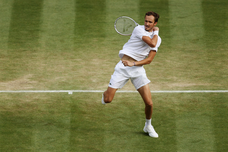 Wimbledon prohíbe jugar a los tenistas rusos y bielorrusos