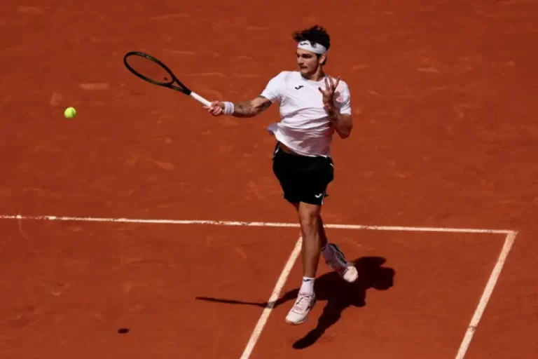 Sorpresa en Roland Garros: Medvedev eliminado en primera ronda