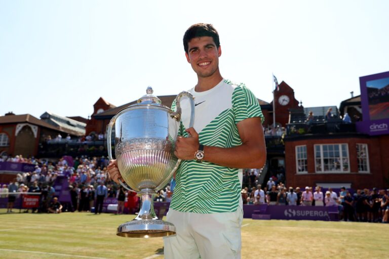 Alcaráz es campeón en Queens y vuelve al Nº 1 del Ranking