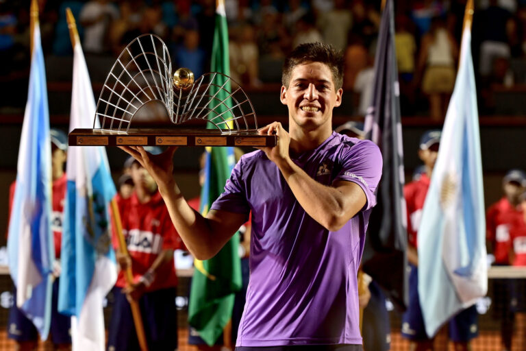 Sebastián Báez es el campeón del Río Open