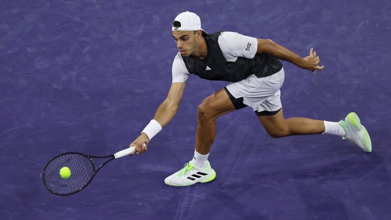 Francisco Cerundolo avanza en el Miami Open