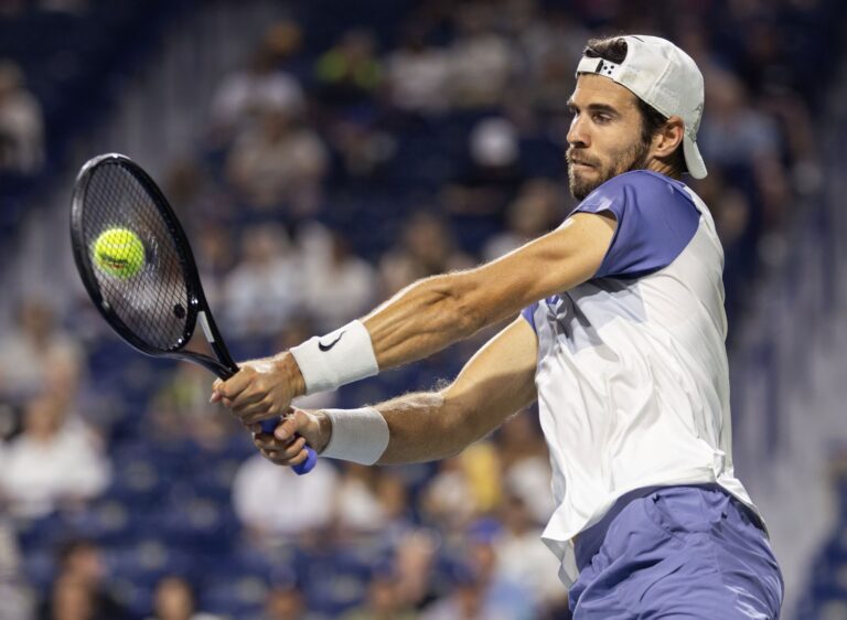 KHACHANOV SORPRENDE A TODOS Y ES FINALISTA EN TORONTO