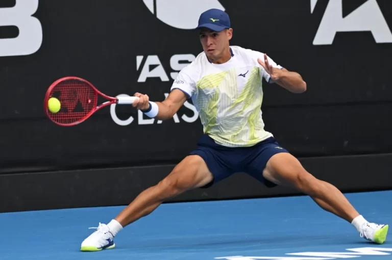 BÁEZ CAYÓ EN LA FINAL DE AUCKLAND ANTE JAKUB MENSIK