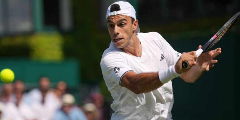 CONTINÚA LA OLA DE DERROTAS ARGENTINAS EN WIMBLEDON 