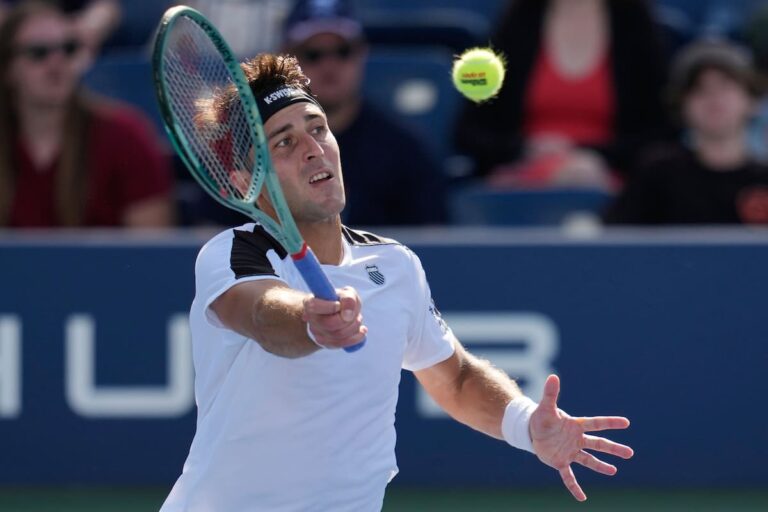 US OPEN: TOMÁS ETCHEVERRY QUEDÓ ELIMINADO EN OCTAVOS DE FINAL ANTE ALEX MICHELSEN